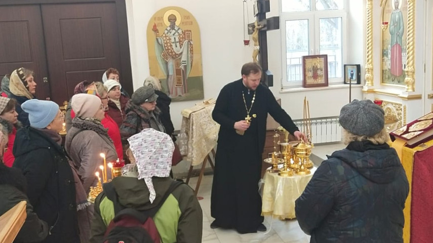 Встреча настоятеля храма сщмч.Ермогена, Патриарха Московского и всея Руси, в Южном Тушино с преподавателями и директором ГБОУ Школа №1286.