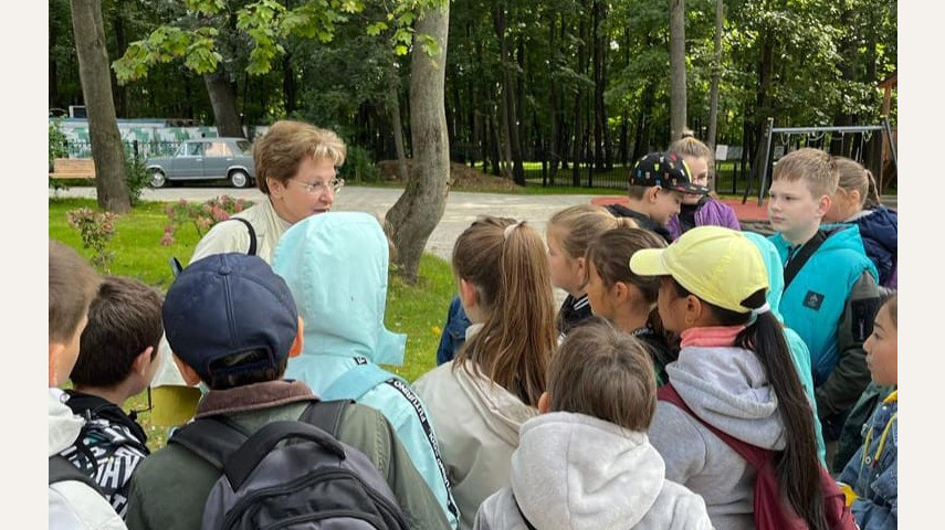 Первая экскурсия нового учебного года в храм Покрова в Покровском-Стрешнево