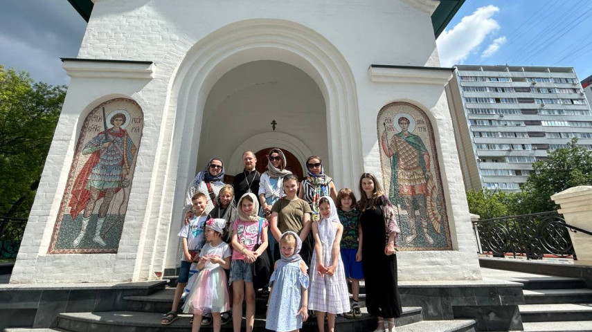 Экскурсия в храм святого великомученика Димитрия Солунского