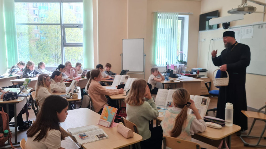 Встреча четвероклассников ГБОУ Школа № 1387 со священником храма Владимирской иконы Божией Матери в Куркино.