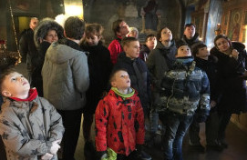 Ребята из клуба "Пересвет" пришли в храм Живоначальной Троицы